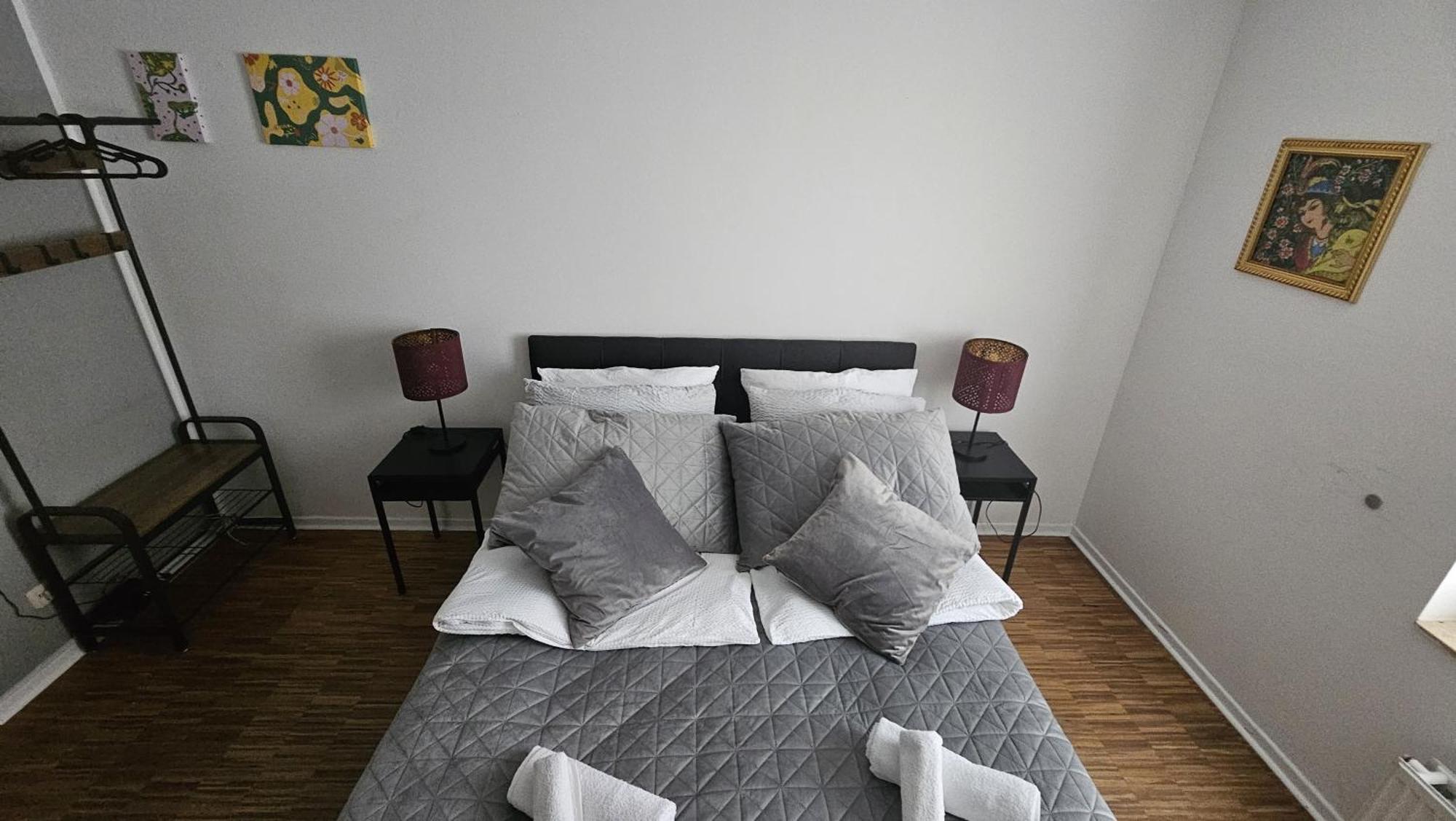 80 M2 Moderne Und Zentrale Wohnung In Hannover Mit Eigenem Parkplatz Экстерьер фото